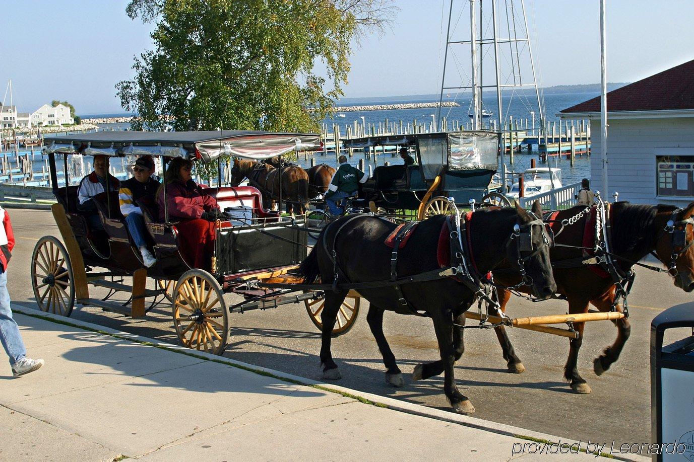 Parkside Inn Bridgeview Mackinaw City Dış mekan fotoğraf